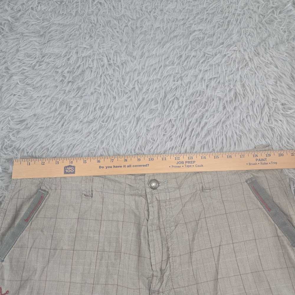 Marc‎ Ecko cut & Sew Mens 38 Gray Plaid Standard Fit Cotton Cargo Shorts - Picture 11 of 12